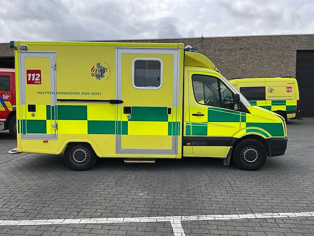 2011 volkswagen crafter ambulance - afbeelding 14 van  16