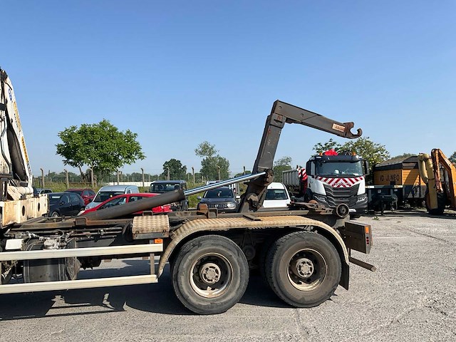 2011 volvo fm/fh 6x4r 9.0 vrachtwagen met kraan en containersysteem - afbeelding 18 van  59