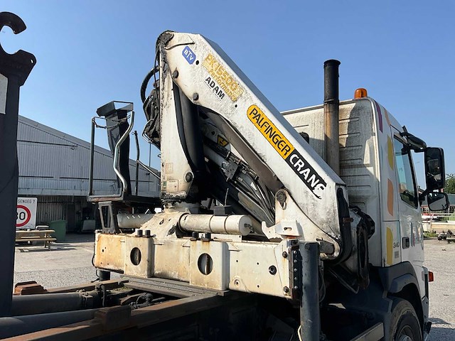 2011 volvo fm/fh 6x4r 9.0 vrachtwagen met kraan en containersysteem - afbeelding 37 van  59