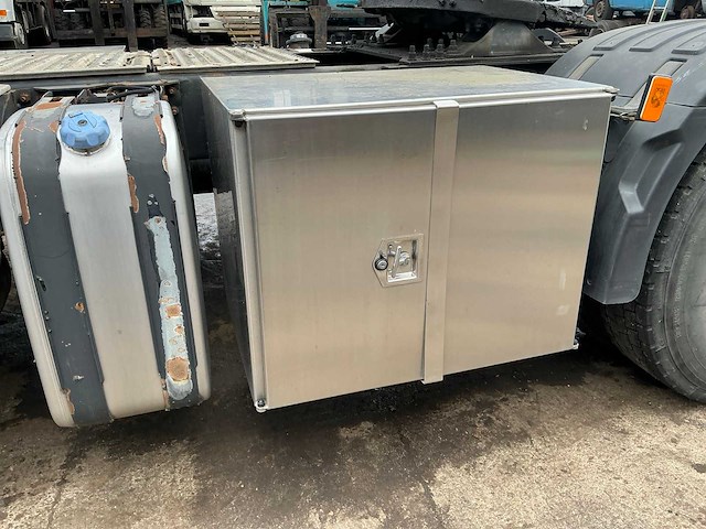 2011 volvo fmfh e5 vrachtwagen - afbeelding 23 van  47