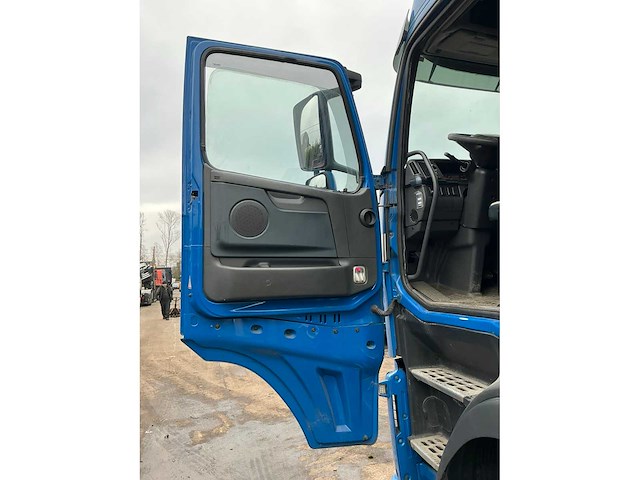 2011 volvo fmfh e5 vrachtwagen - afbeelding 16 van  47