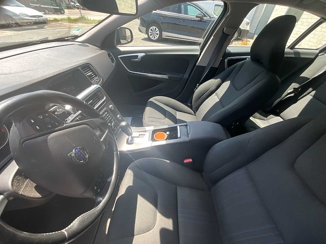 2011 volvo s60 1.6 t4 kinetic - afbeelding 18 van  36