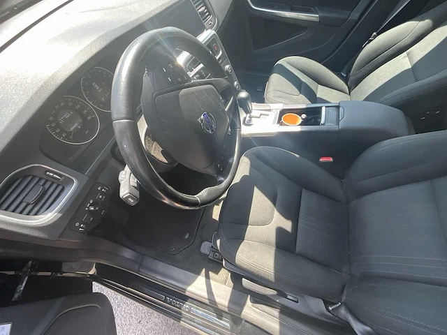 2011 volvo s60 1.6 t4 kinetic - afbeelding 17 van  36