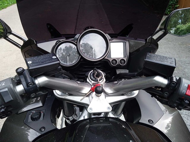 2011 yamaha fjr motorfiets - afbeelding 8 van  9
