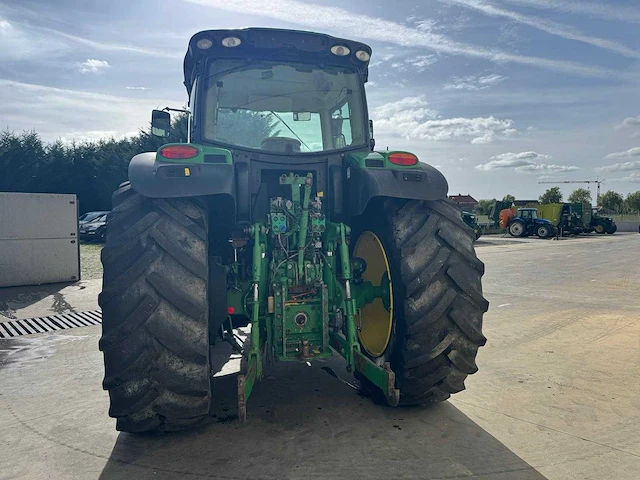 2012 - john deere - 6190r - 4-wheel drive tractor - afbeelding 14 van  17