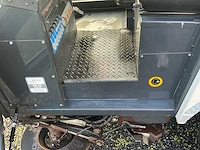 2012 aebi mfh2500 straatveegmachine - afbeelding 18 van  57