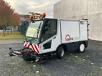 2012 aebi mfh2500 straatveegmachine - afbeelding 12 van  57