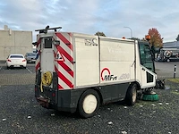 2012 aebi mfh2500 straatveegmachine - afbeelding 46 van  57