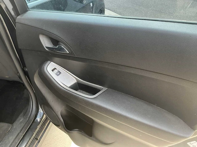 2012 chevrolet orlando stationwagen - afbeelding 32 van  48