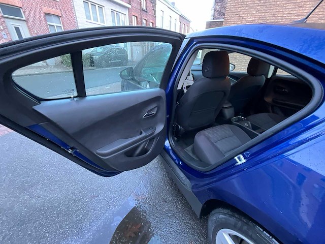 2012 chevrolet volt personenauto - afbeelding 6 van  31