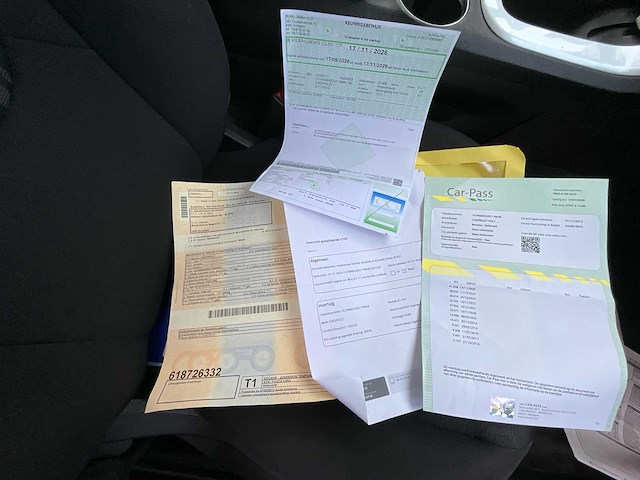 2012 chevrolet volt personenauto - afbeelding 16 van  23