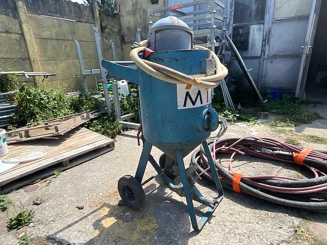 2012 comet cs80 mobiele sandblaster diverse banen - afbeelding 8 van  11