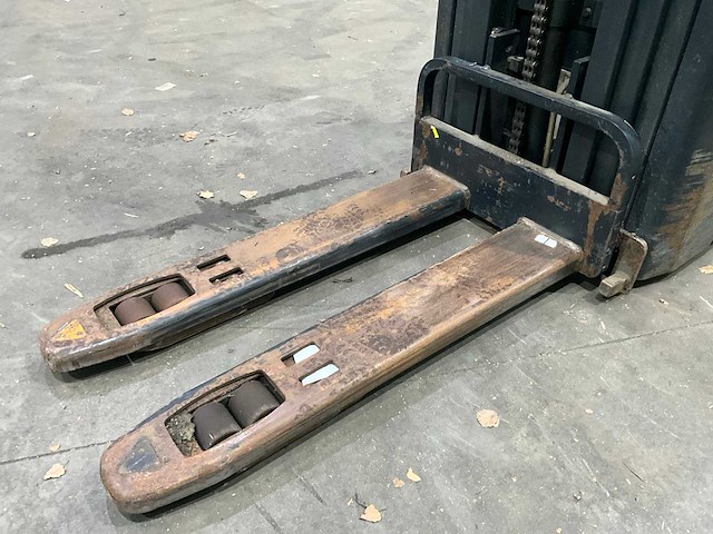 2012 crown 2300 series stapelaar - afbeelding 6 van  12