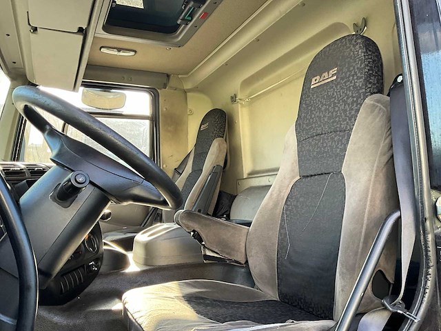 2012 daf cf 85 vrachtwagen - afbeelding 4 van  25