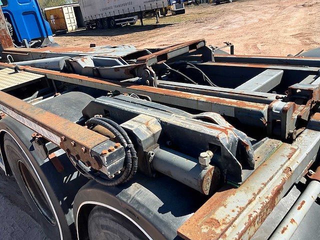 2012 daf cf vrachtwagen met containerhaaksysteem - afbeelding 9 van  35