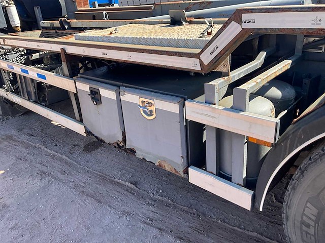 2012 daf cf vrachtwagen met containerhaaksysteem - afbeelding 10 van  35