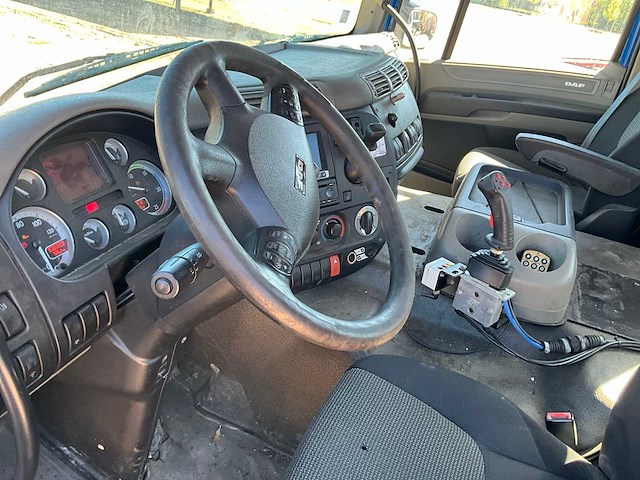 2012 daf cf vrachtwagen met containerhaaksysteem - afbeelding 14 van  35