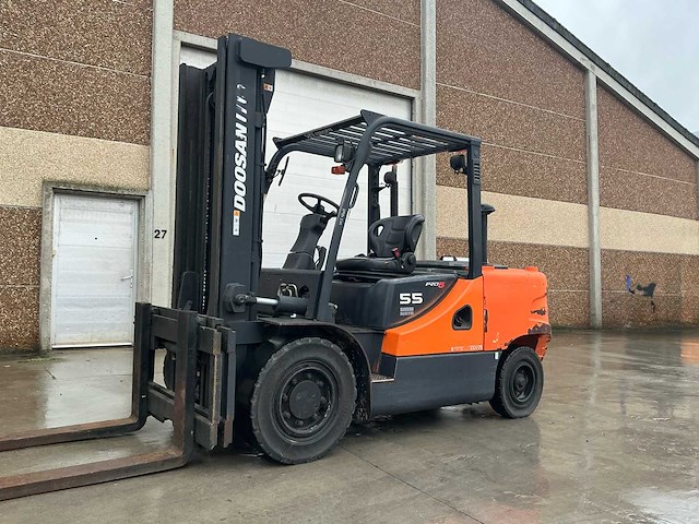 2012 doosan d55c vorkheftruck - afbeelding 1 van  16