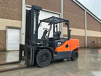 2012 doosan d55c vorkheftruck - afbeelding 1 van  16