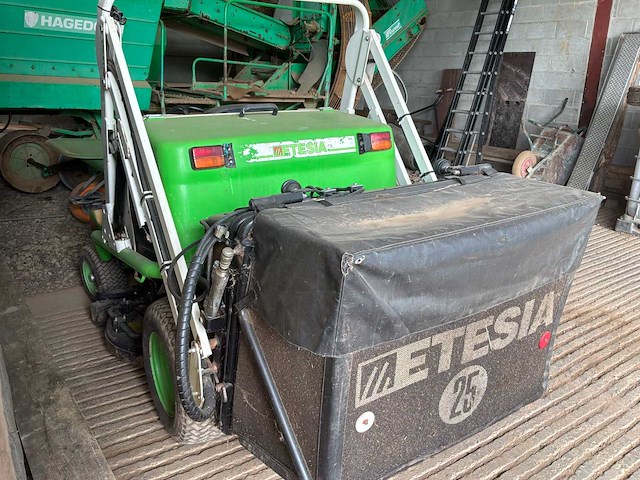 2012 etesia h124d utility tractor - afbeelding 17 van  22