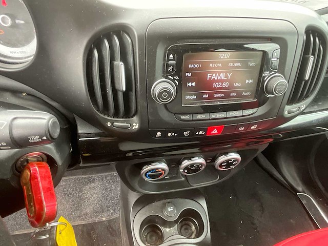 2012 fiat 500l personenauto - afbeelding 15 van  27