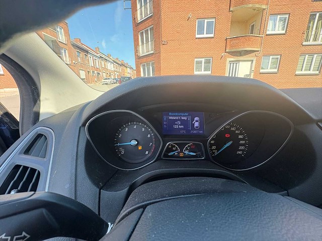2012 ford focus car - afbeelding 13 van  32