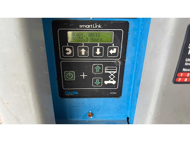2012 genie grc12 hoogwerker - nieuw batterijpakket - afbeelding 8 van  10