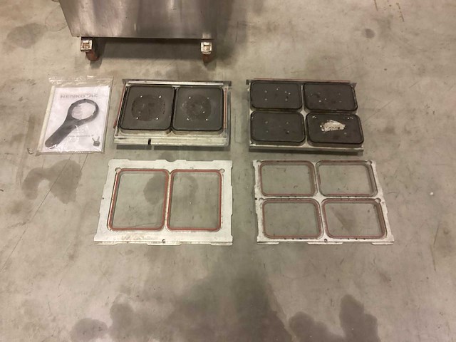 2012 henkovac + 2 mallen tps compact xl tps traysealer - afbeelding 7 van  7