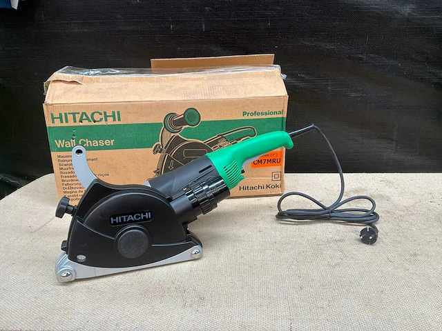 2012 hitachi cm7mru diamantsleuvenfreesmachine - afbeelding 1 van  6