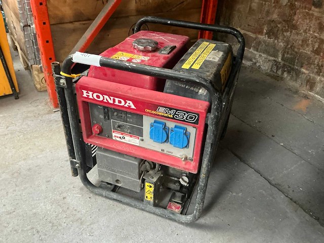 2012 honda em30 stroomgenerator te herstellen - afbeelding 1 van  5