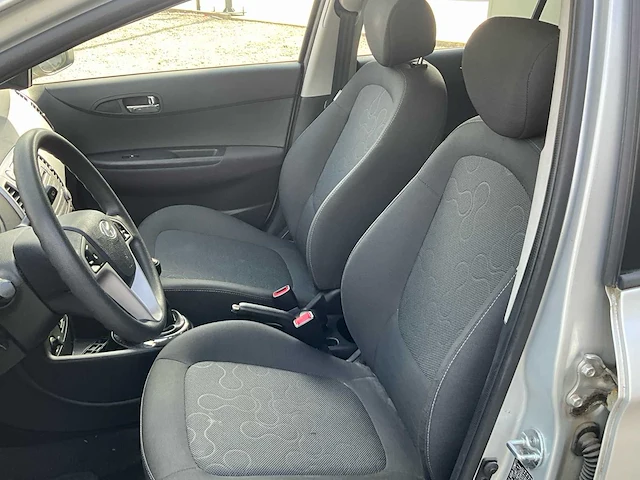 2012 hyundai i20 - afbeelding 11 van  45