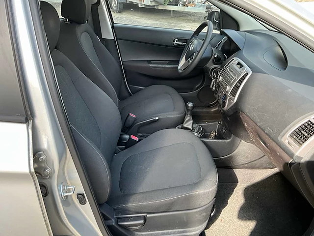 2012 hyundai i20 - afbeelding 32 van  45