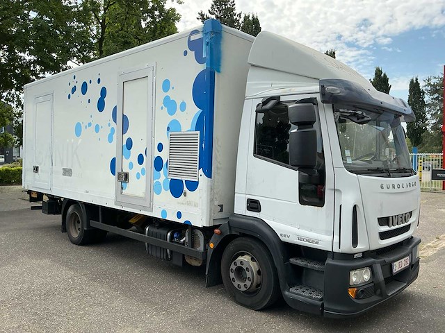 2012 iveco eurocargo met volloedig pur installatie. vrachtwagen - afbeelding 35 van  37