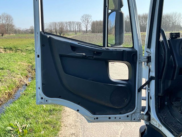 2012 iveco eurocargo ml120el22 - afbeelding 8 van  67