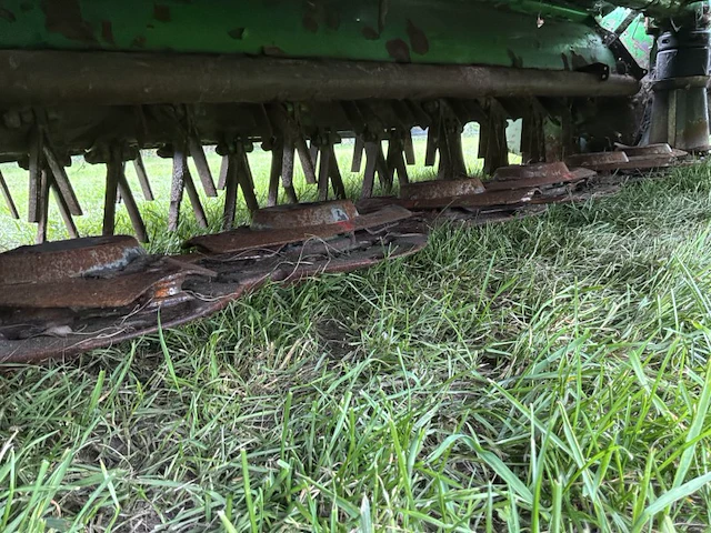 2012 john deere 331 schijvenmaaier met kneuzer - afbeelding 6 van  19