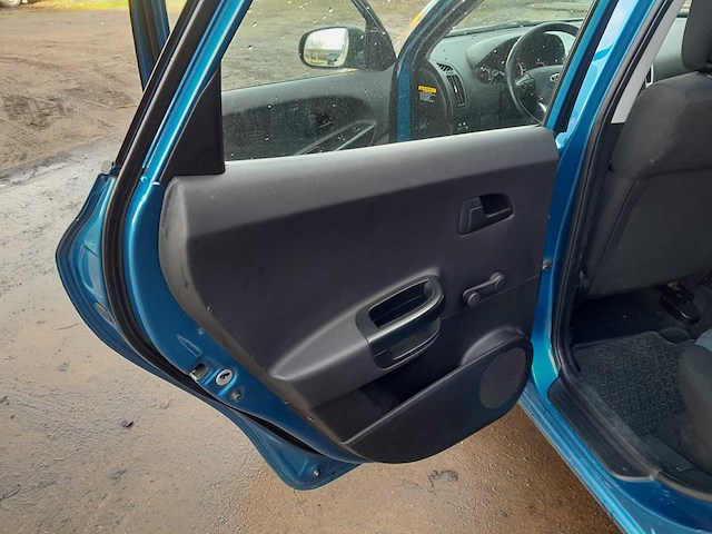 2012 kia cee’d stationwagen personenauto - afbeelding 11 van  25