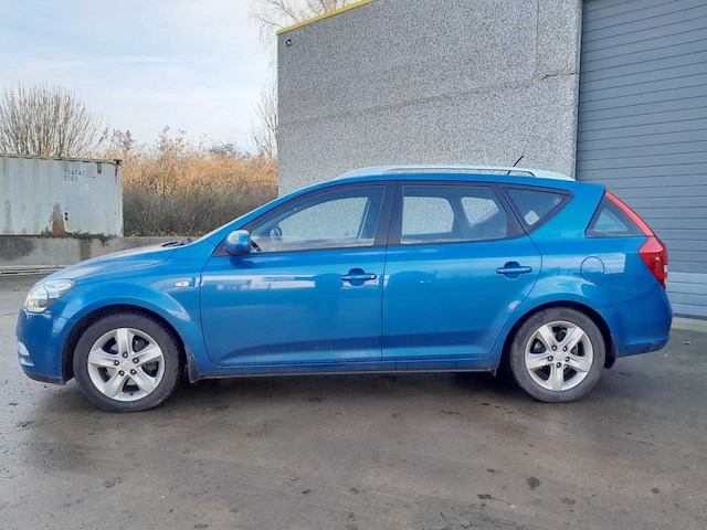 2012 kia cee’d stationwagen personenauto - afbeelding 12 van  25