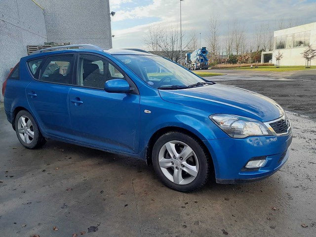 2012 kia cee’d stationwagen personenauto - afbeelding 22 van  25