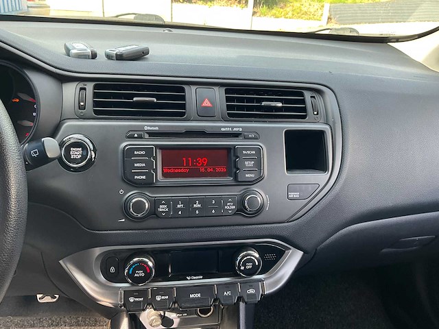 2012 kia new rio - afbeelding 15 van  38