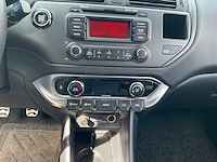 2012 kia new rio - afbeelding 16 van  38