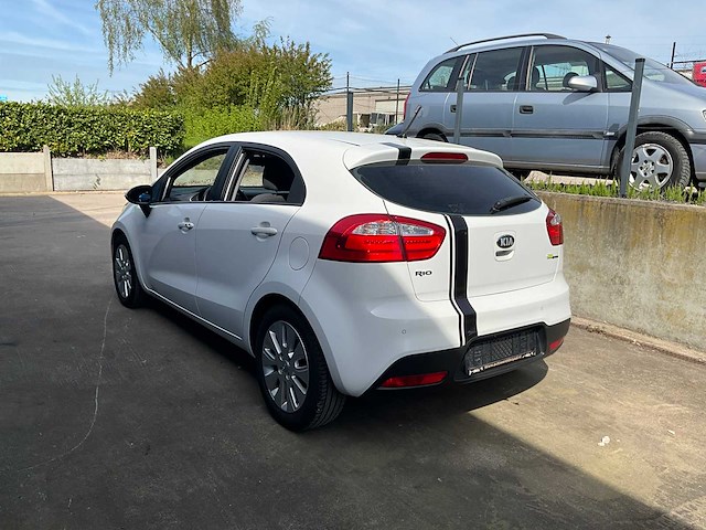 2012 kia new rio - afbeelding 34 van  38