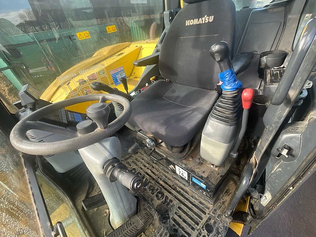 2012 komatsu pw118mr-8 wielgraafmachine - afbeelding 7 van  20