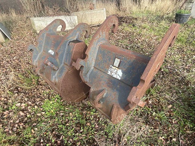 2012 komatsu pw118mr-8 wielgraafmachine - afbeelding 13 van  20