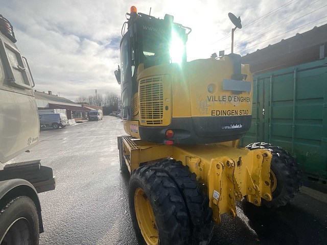 2012 komatsu pw118mr-8 wielgraafmachine - afbeelding 17 van  20
