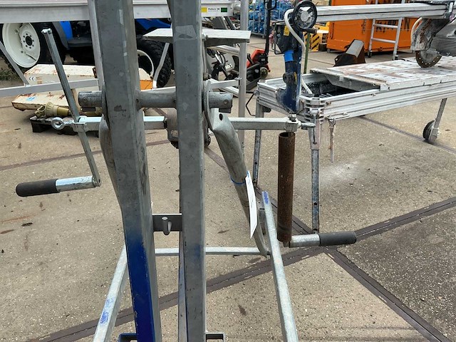 2012 luna kal 275 mobiele manuele montage lift - afbeelding 2 van  4