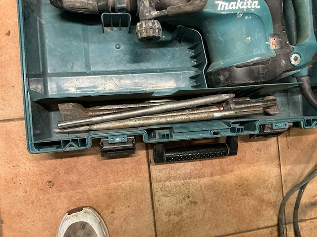 2012 makita hm1213c - elektrische breekhamer / sloophamer - afbeelding 5 van  6