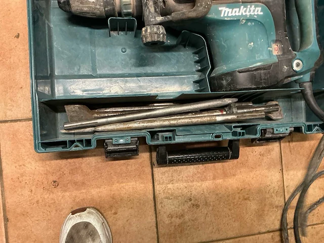 2012 makita hm1213c - elektrische breekhamer / sloophamer - afbeelding 6 van  6
