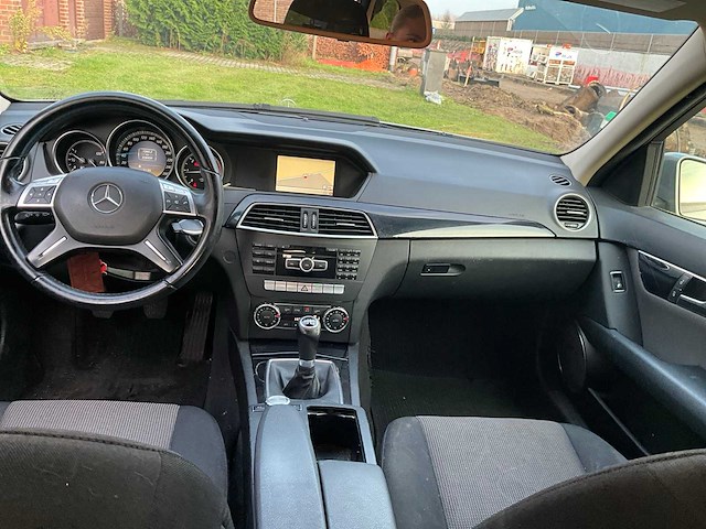 2012 mercedes-benz c200cdi - afbeelding 31 van  51