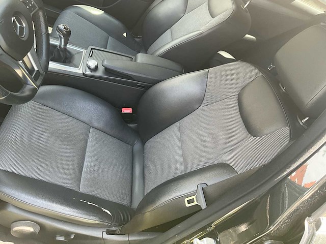 2012 mercedes c200 cdi - mooie staat - airco, navigatie,... - afbeelding 13 van  59