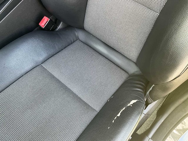 2012 mercedes c200 cdi - mooie staat - airco, navigatie,... - afbeelding 14 van  59